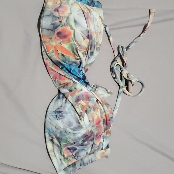 Swimwear - Picture 3 of 3